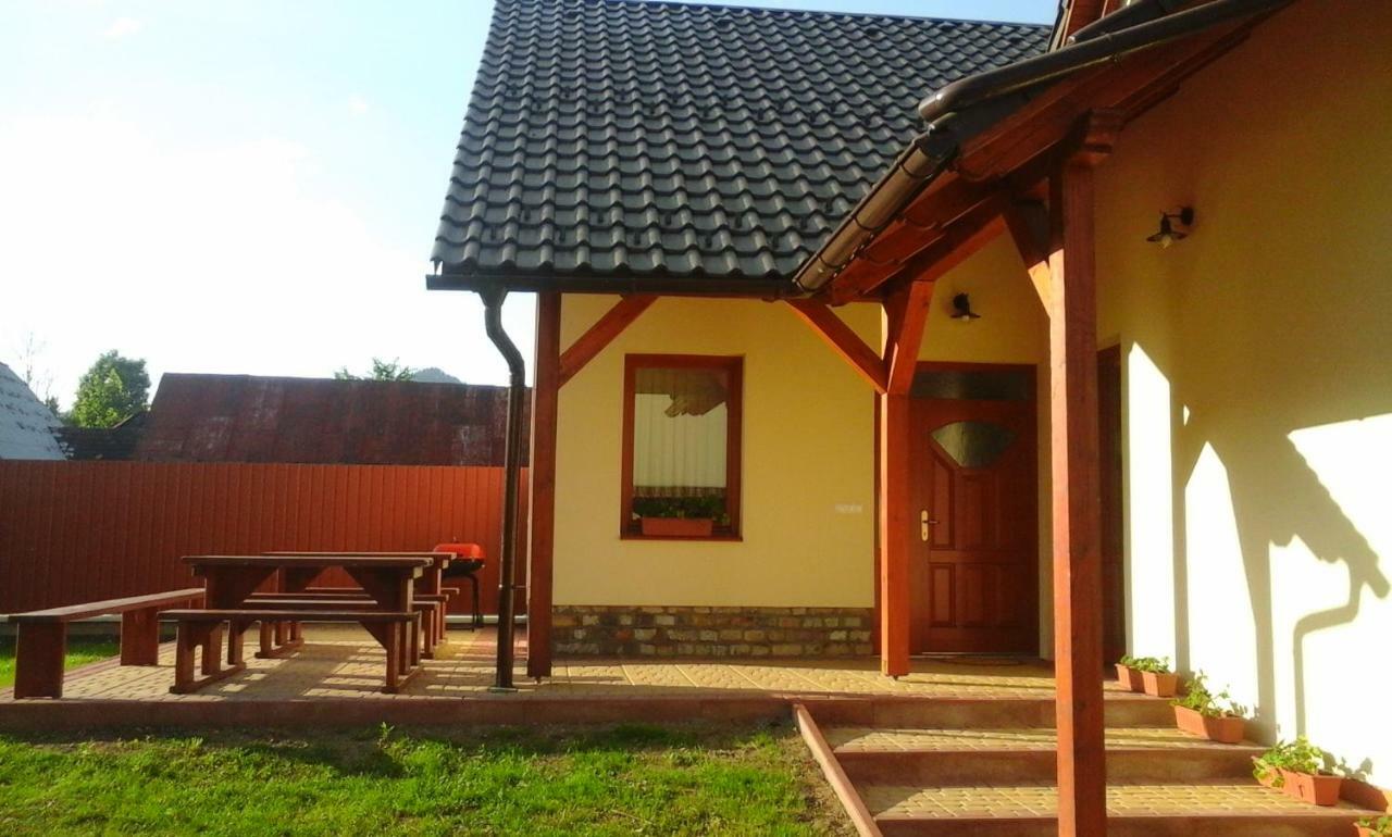 Ubytovanie Dita Cerveny Klastor Exterior photo