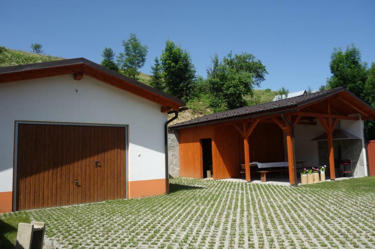 Ubytovanie Dita Cerveny Klastor Exterior photo